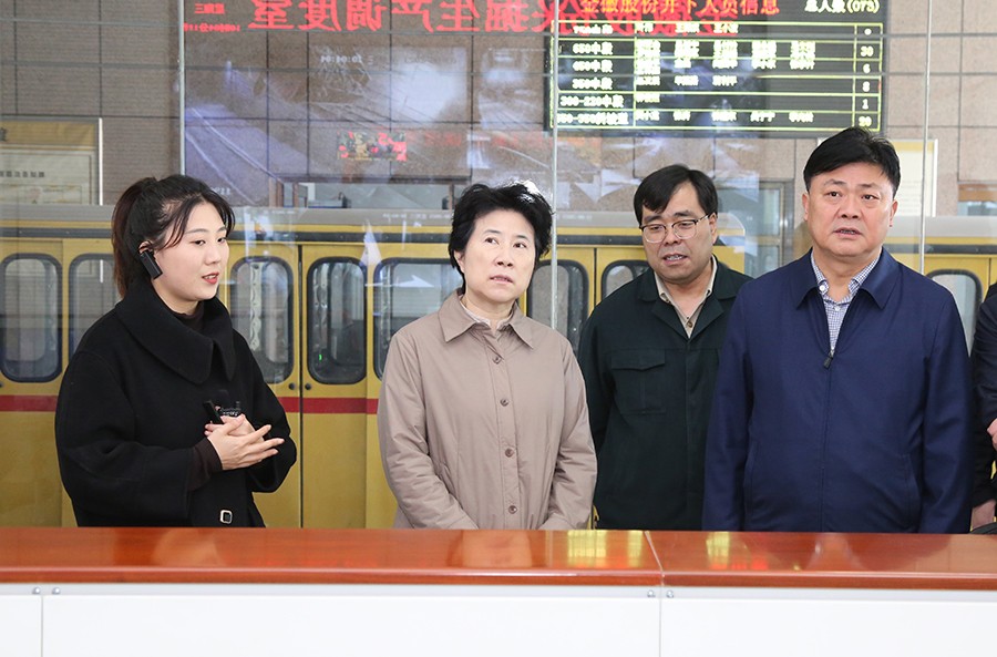 36-2023年3月，省生態(tài)環(huán)境廳黨組書記蘇君蒞臨金徽股份調(diào)研綠色礦山及“兩山”實踐創(chuàng)新基地建設(shè)情況。.jpg